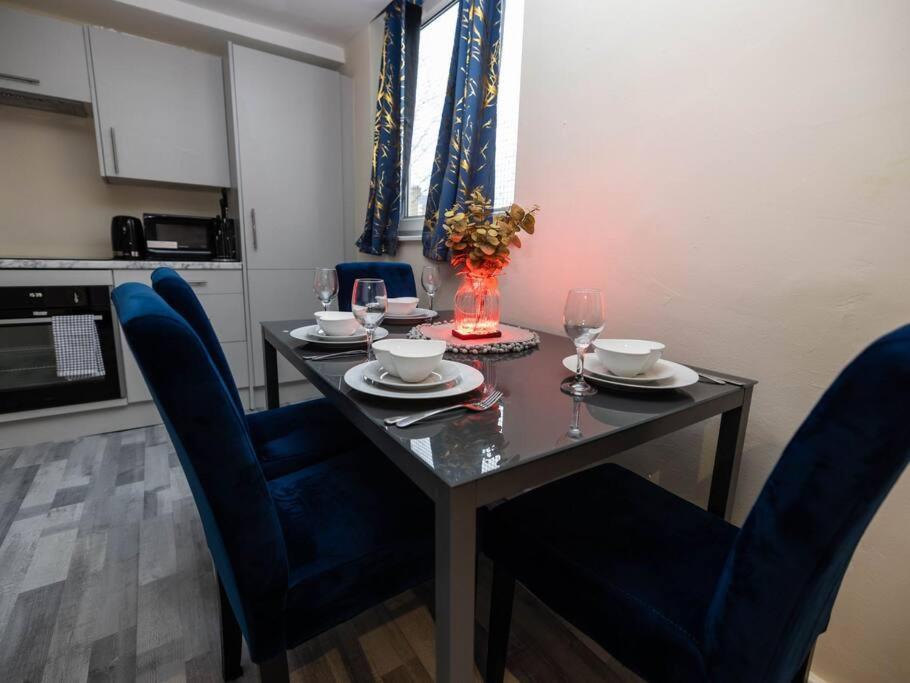 1 Bedroom-Sofabed-Worktable-4-Wifi-Parking 伦敦 外观 照片