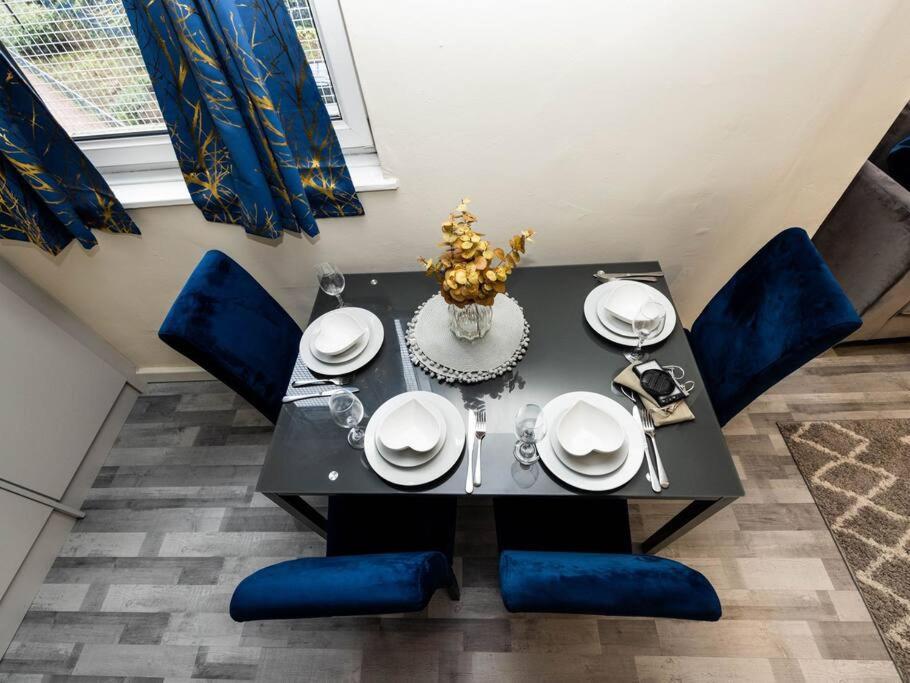 1 Bedroom-Sofabed-Worktable-4-Wifi-Parking 伦敦 外观 照片