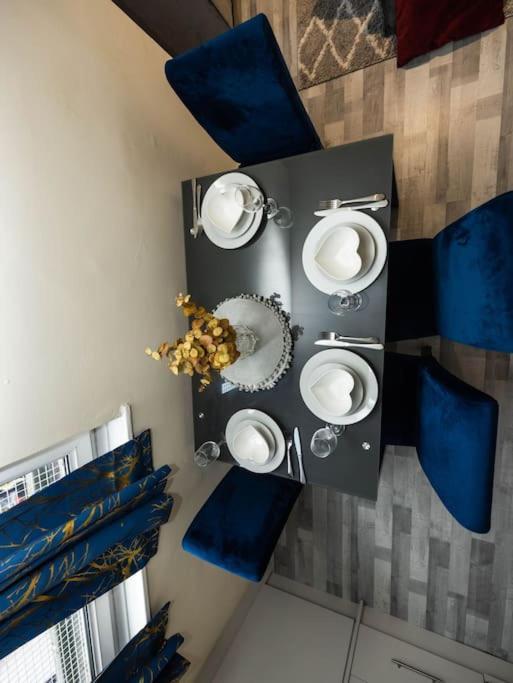 1 Bedroom-Sofabed-Worktable-4-Wifi-Parking 伦敦 外观 照片