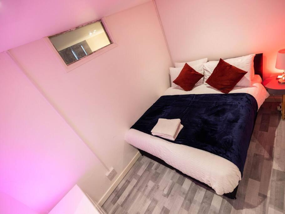 1 Bedroom-Sofabed-Worktable-4-Wifi-Parking 伦敦 外观 照片
